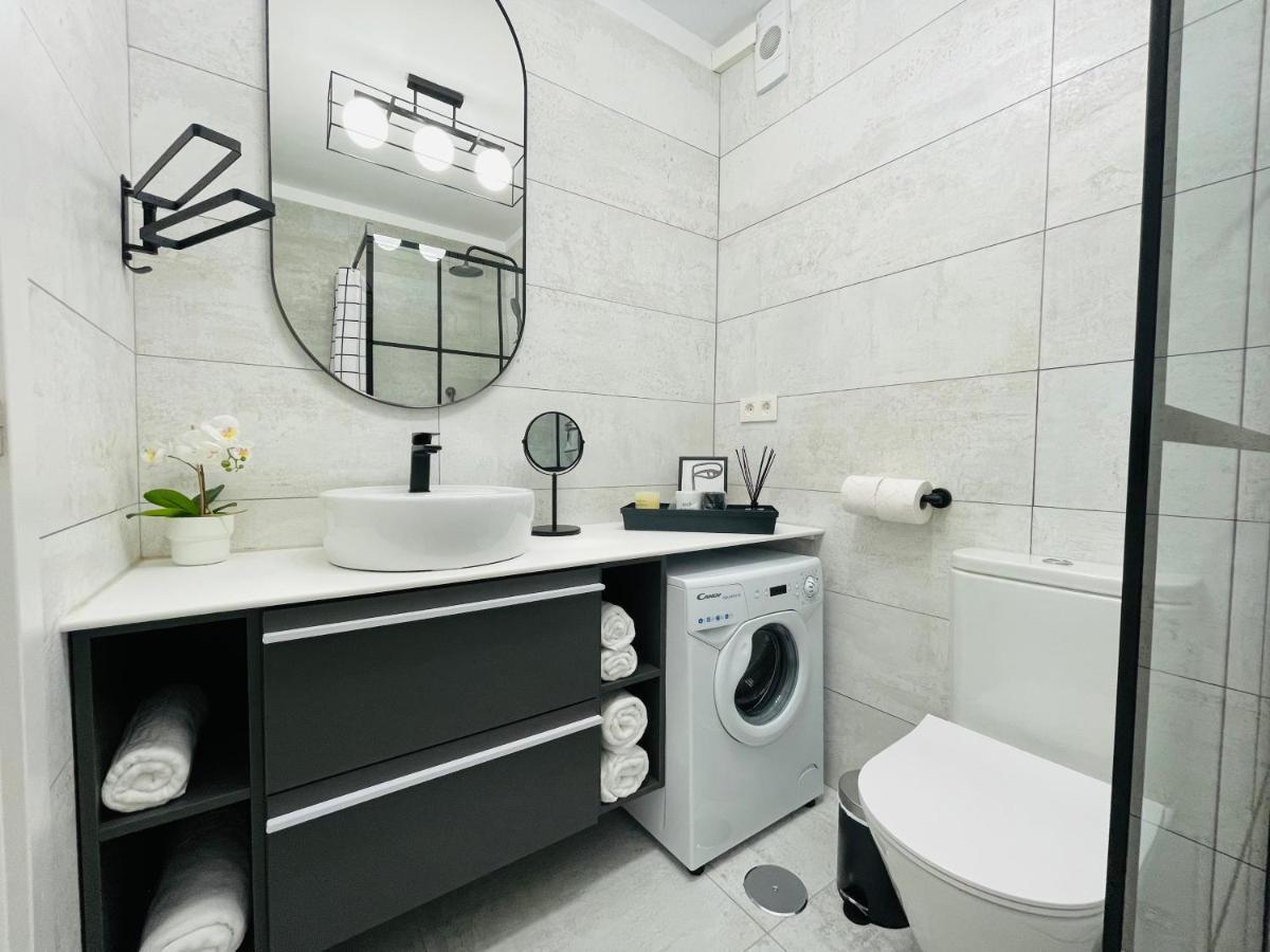 Tenerifeopenhome Central Corner Relax, Wifi, Breakfast, Beach Los Cristisnos Arona  Exterior photo